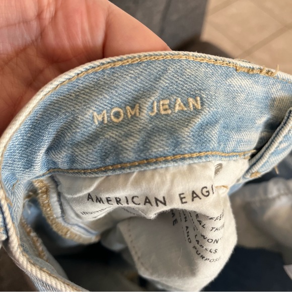 SOLD🧾🍒 SIZE 4 AMERICAN EAGLE MOM JEANS - Picture 10 of 15